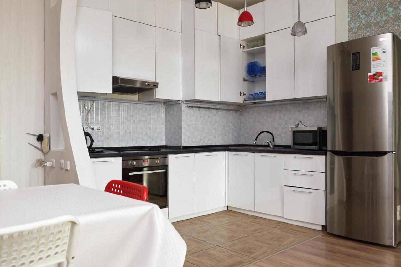 Apartamento Квартира В Самом Центре Столицы Казахстана Astaná Exterior foto