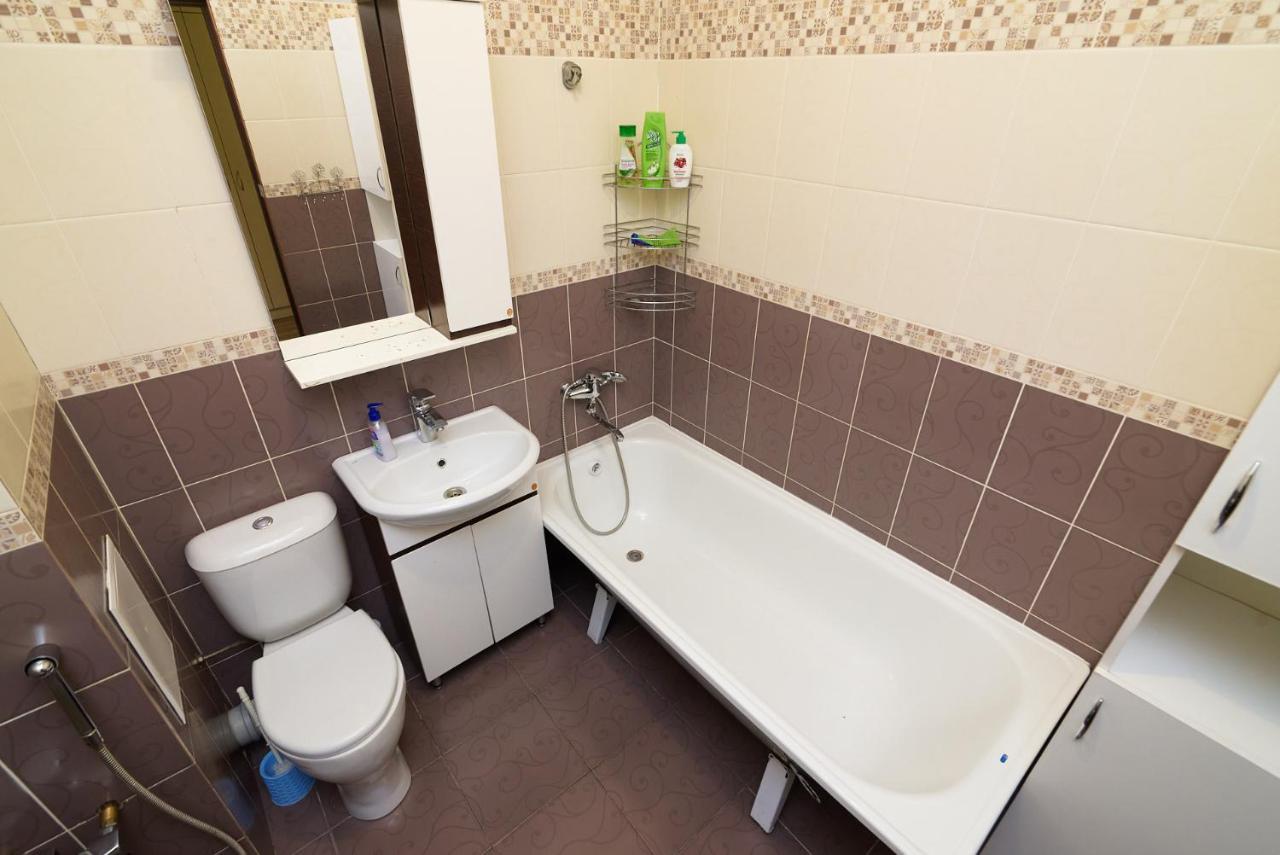 Apartamento Квартира В Самом Центре Столицы Казахстана Astaná Exterior foto