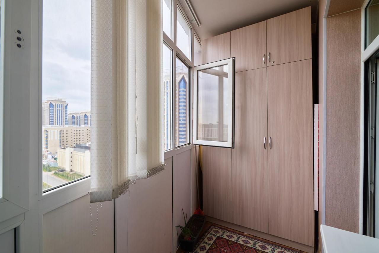 Apartamento Квартира В Самом Центре Столицы Казахстана Astaná Exterior foto