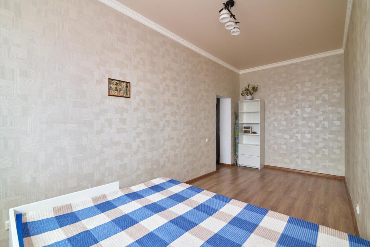 Apartamento Квартира В Самом Центре Столицы Казахстана Astaná Exterior foto